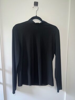 H&M Black Long Sleeve Crewneck Top